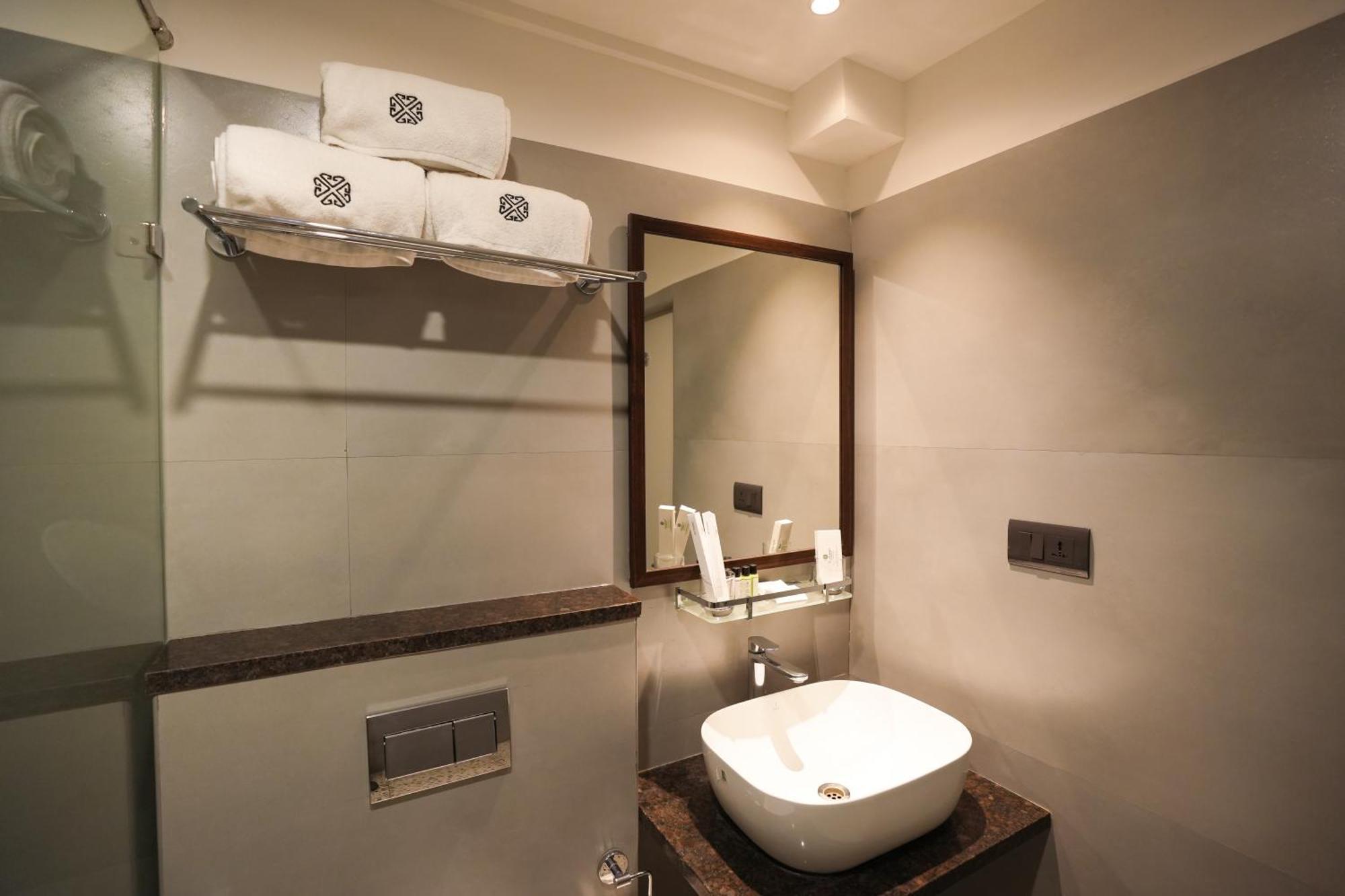 Hotel Vaishnavi Residency Bangalore Exterior foto